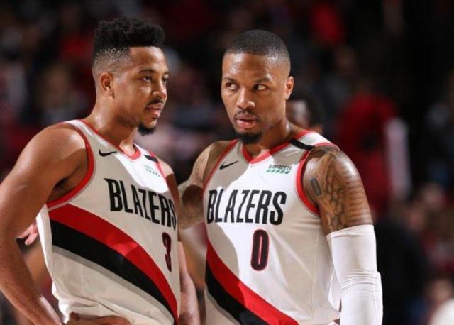 pg游戏官网登录入口-两大帮手相继受伤 利拉德或再度开启戴表模式